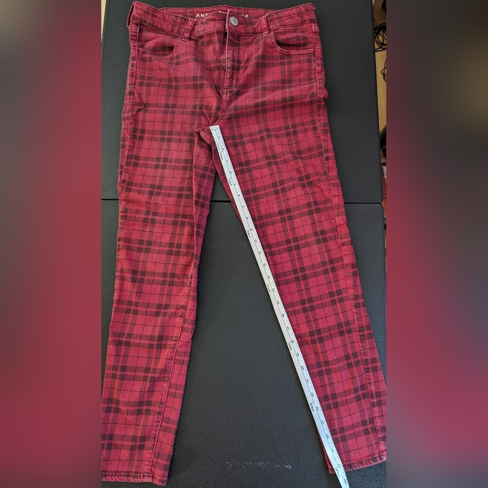 Red plaid American Eagle jeggings